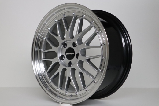 IB Le Mans ® Satz 8 x 18Zoll ET35 Silber LK 4x100 mit Edelstahlschrauben