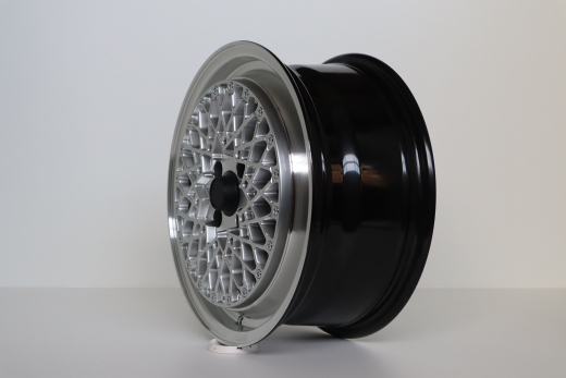 IB Klassik 50 Lip Satz 7x16Zoll ET25 LK 4x100 Silber