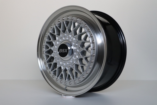 BSX Klassik Lip Satz 7x17Zoll ET35 LK 4x100 mit Tüv Silber