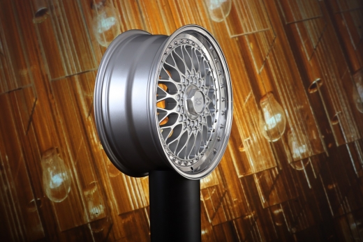 Lenso BSX RS Limited Felge 7,5x17Zoll ET35 4x100 Silber mit Tüv Teilegutachten