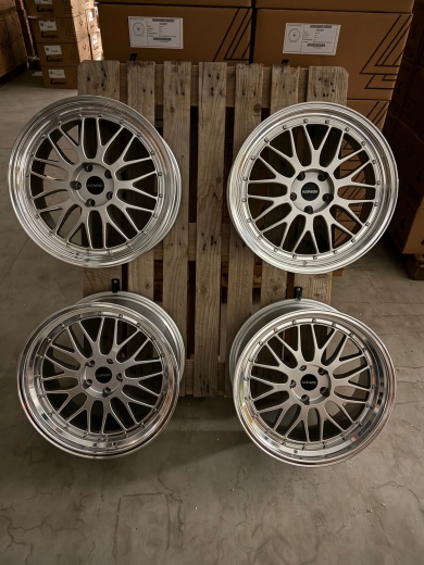 IB Le Mans ® 8,5+10 x 20 LK 5x120 ET30 Silber