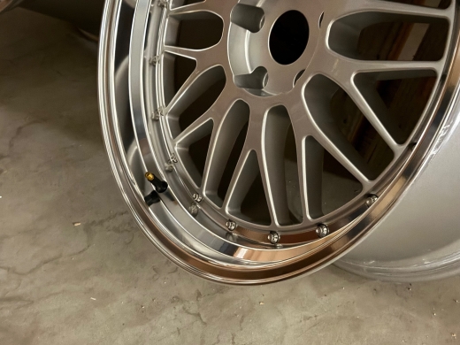 IB Le Mans ® 8,5 + 10 x 20 LK 5x112 ET30 Silber